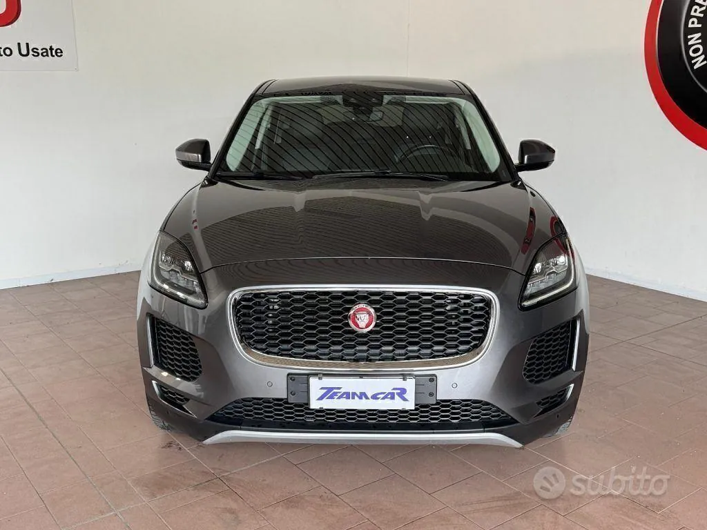 Jaguar E-Pace 2018 photo 2