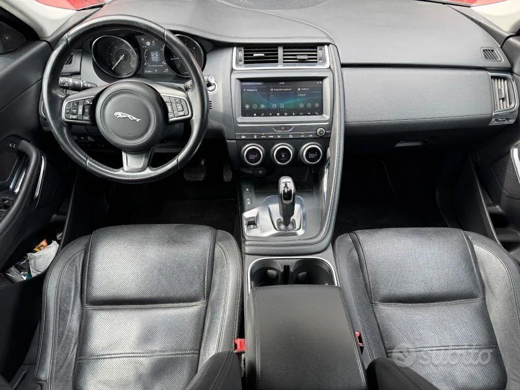 Jaguar E-Pace 2018 photo 5