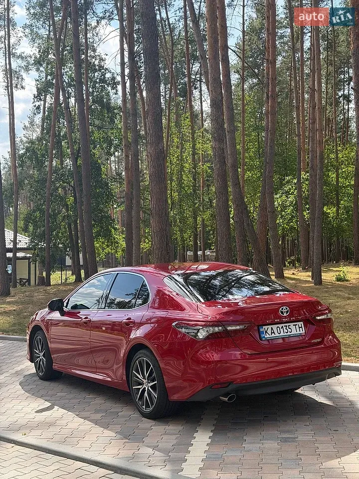 Toyota Camry 2021 photo 4