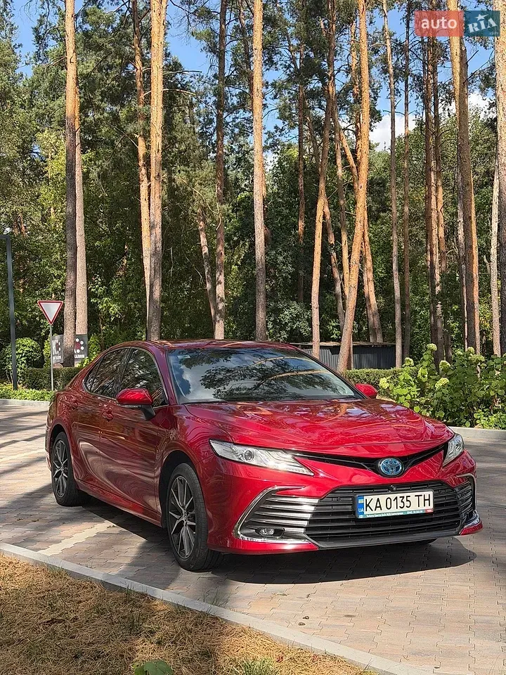 Toyota Camry 2021 photo 2