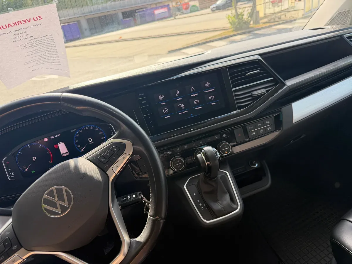 Volkswagen Multivan 2020 photo 2
