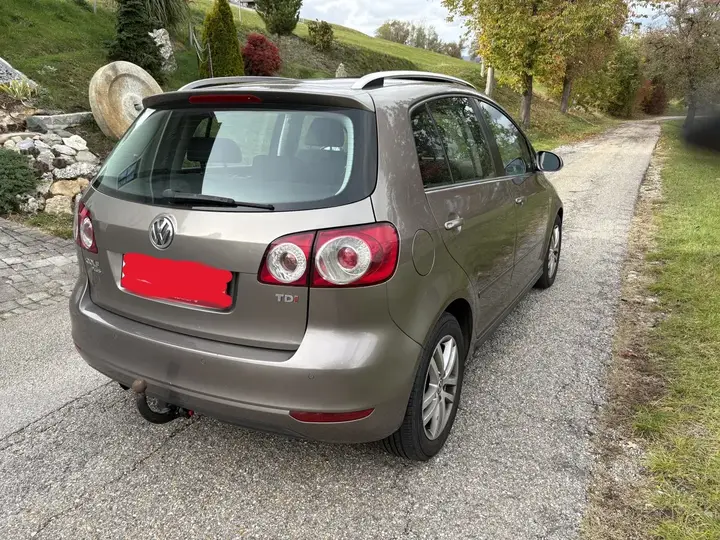 Volkswagen Golf Plus 2011 photo 2