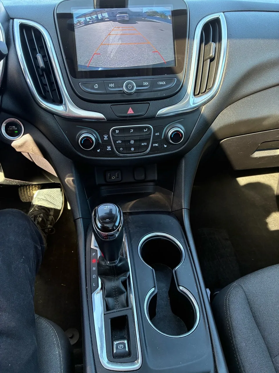 Chevrolet Equinox 2018 photo 2