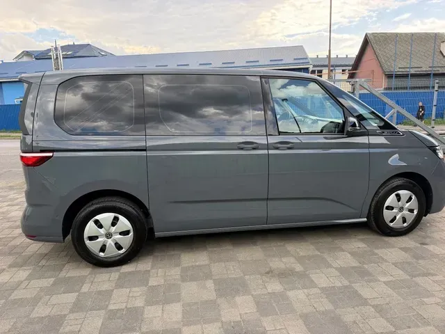 Volkswagen Multivan 2025 photo 4