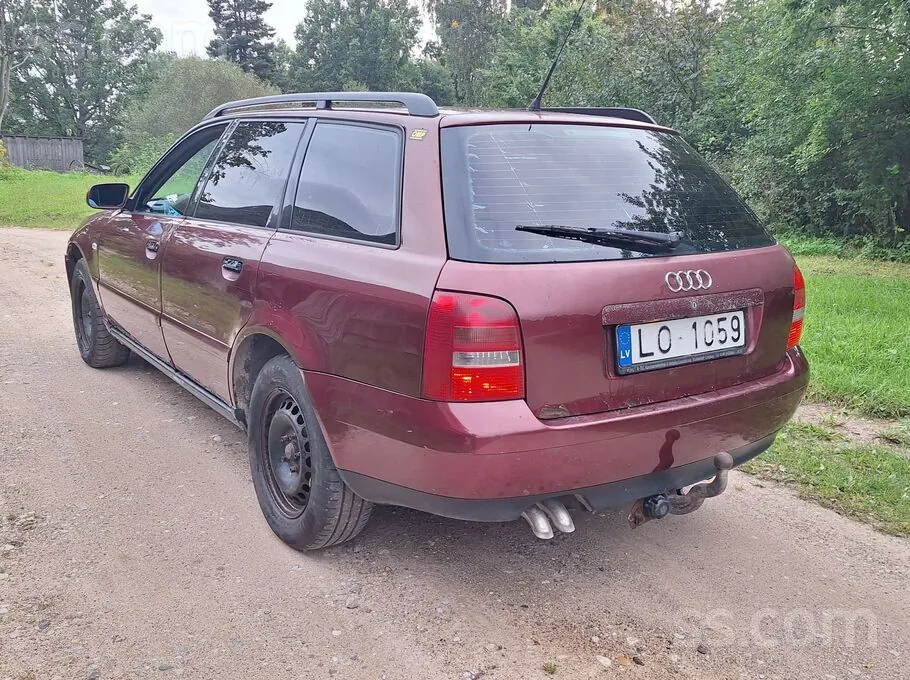 Audi A4 1999 photo 2