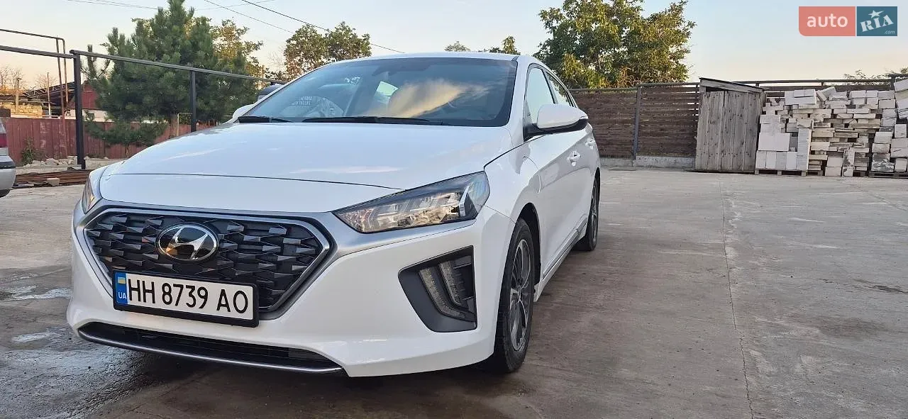 Hyundai Ioniq 2021 photo 2