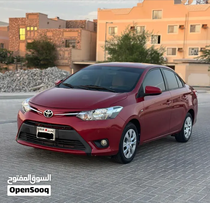 Toyota Yaris 2015 photo 2