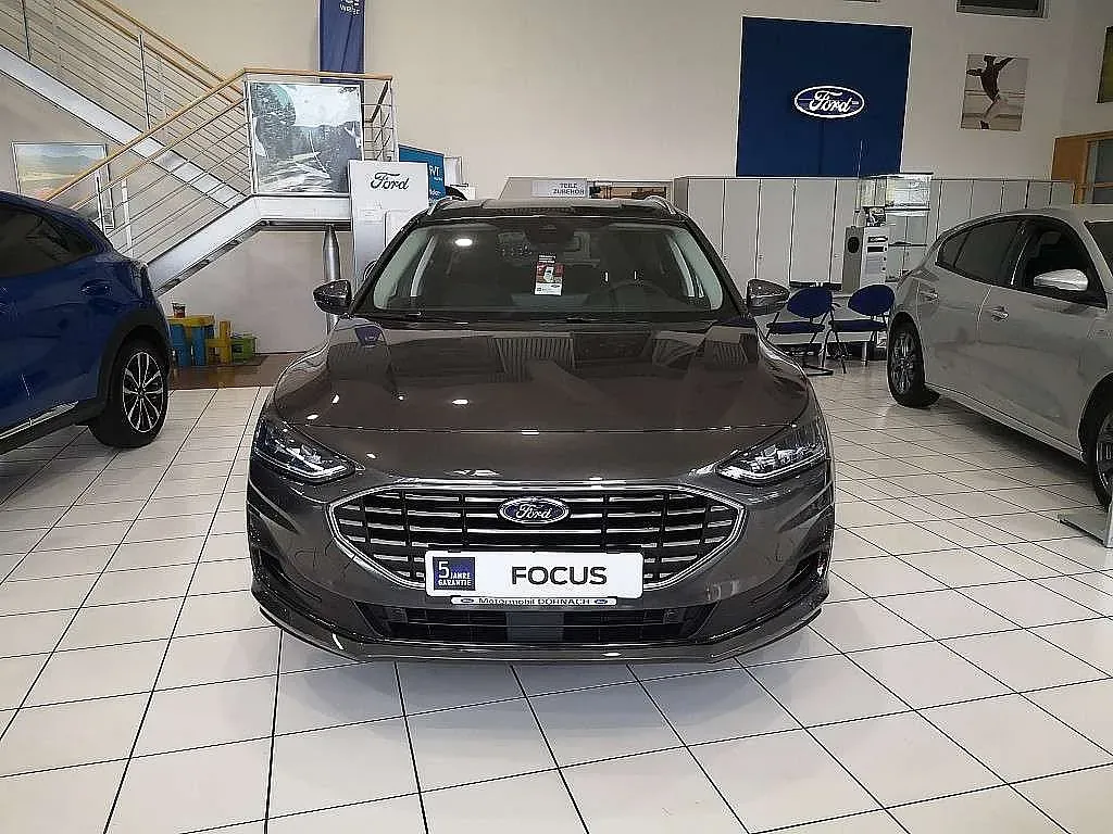 Ford Focus 2024 photo 2