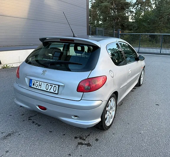 Peugeot 206 2005 photo 3