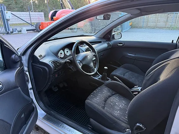 Peugeot 206 2005 photo 5