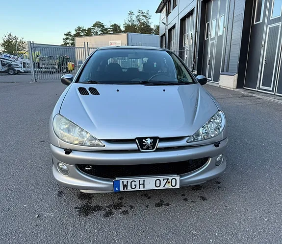 Peugeot 206 2005 photo 2
