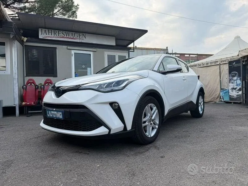 Toyota C-Hr 2022 photo 2