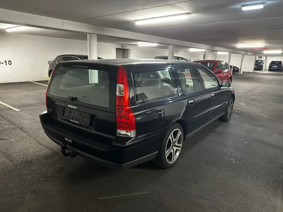 Volvo V70 2005 photo 2