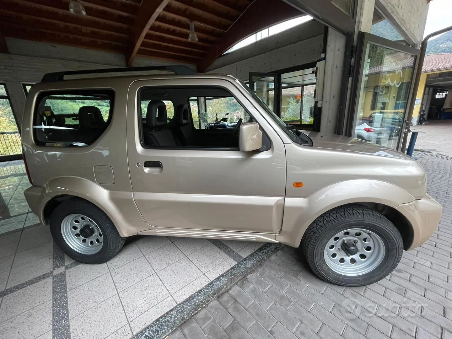Suzuki Jimny 2008 photo 2