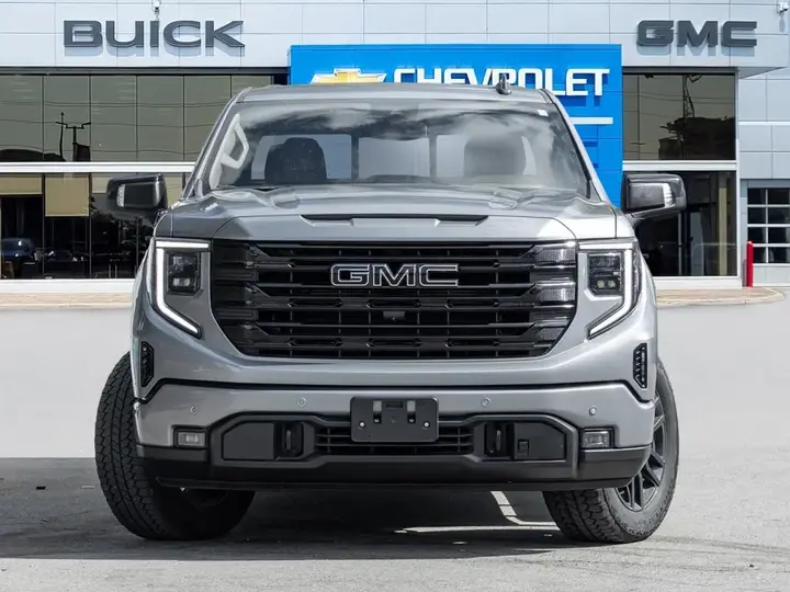 GMC Sierra 1500 2025 photo 2