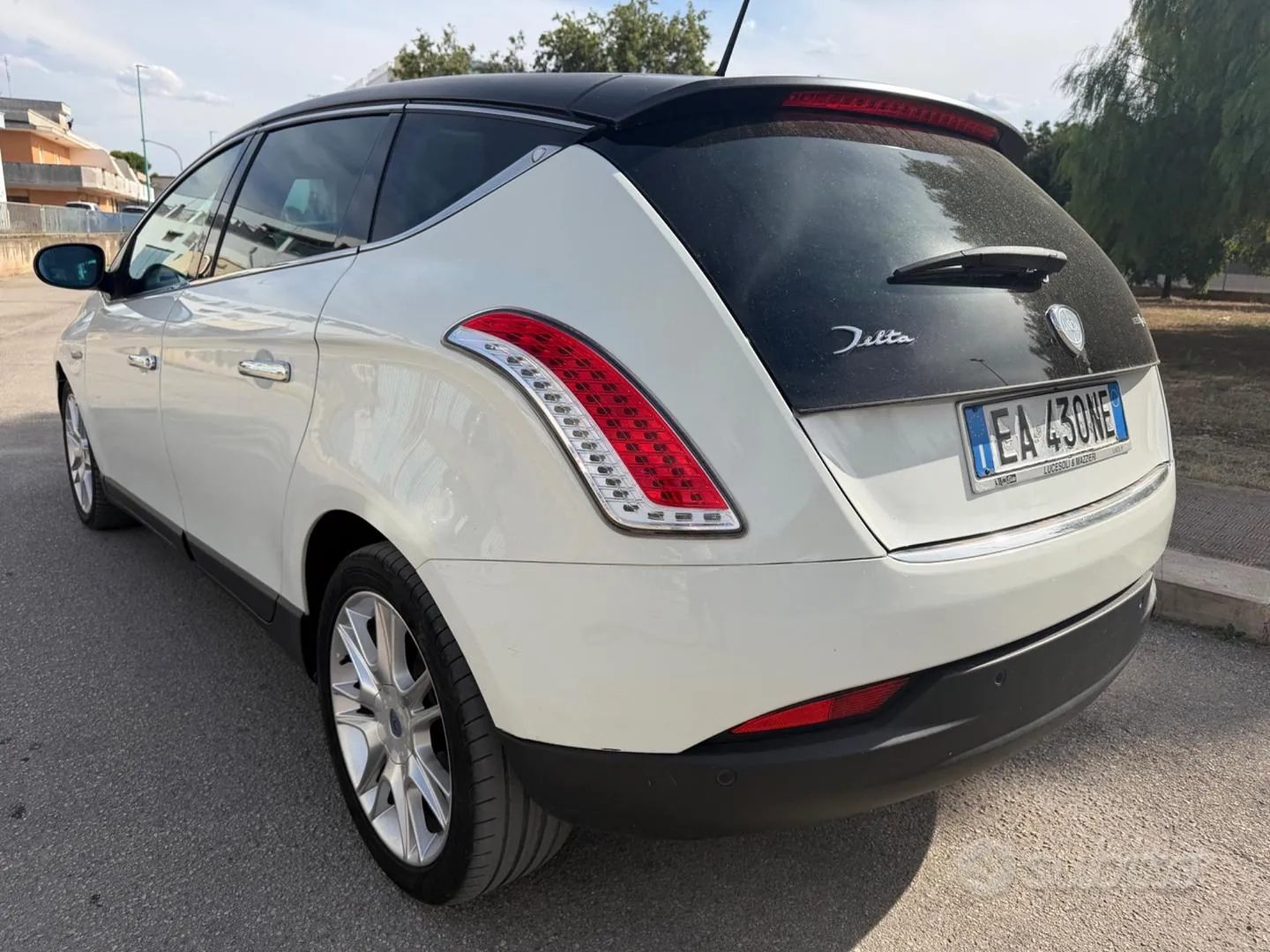Lancia Delta 2010 photo 2