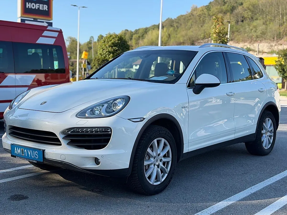 Porsche Cayenne 2010 photo 3