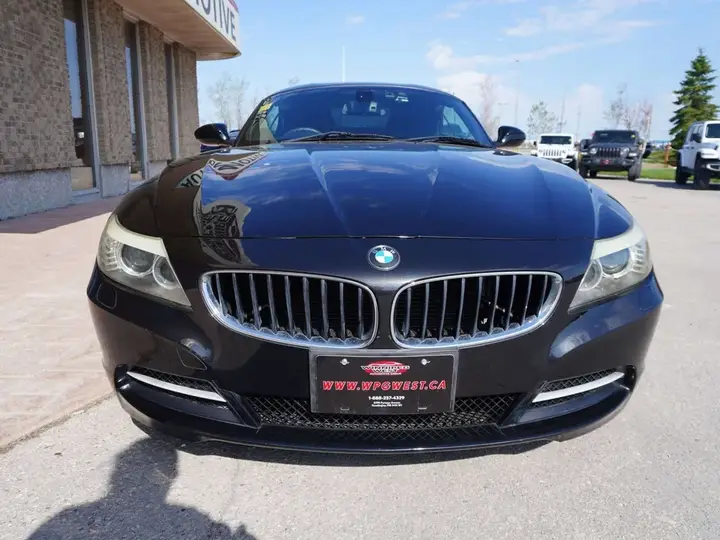 BMW Z4 2010 photo 4