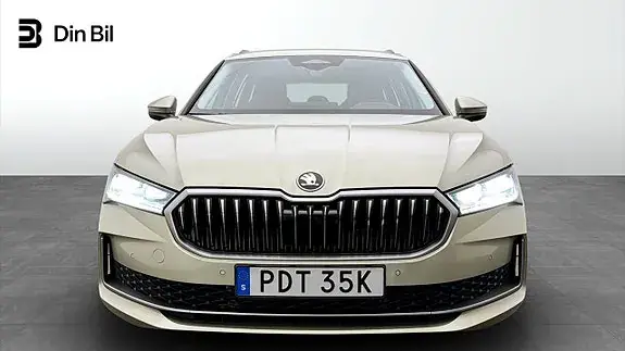 Skoda Superb 2025 photo 4