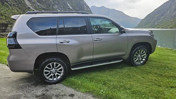 Toyota Land Cruiser 2021 photo 5