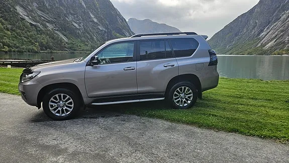 Toyota Land Cruiser 2021 photo 3