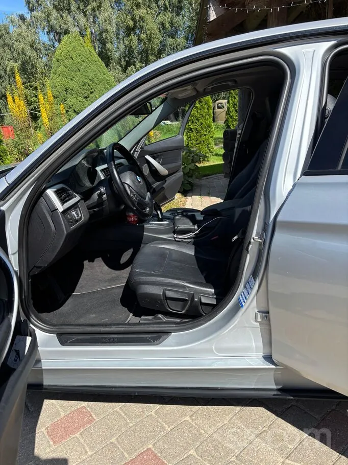 BMW 320 2013 photo 4