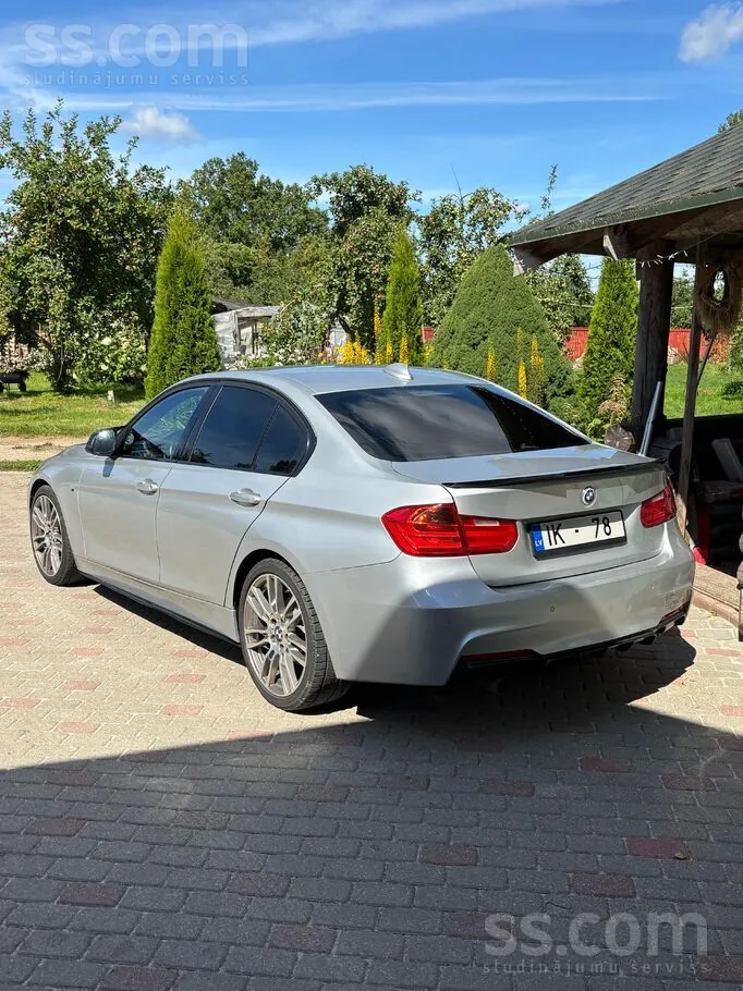 BMW 320 2013 photo 3