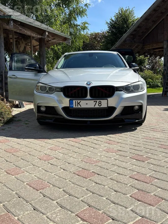 BMW 320 2013 photo 2
