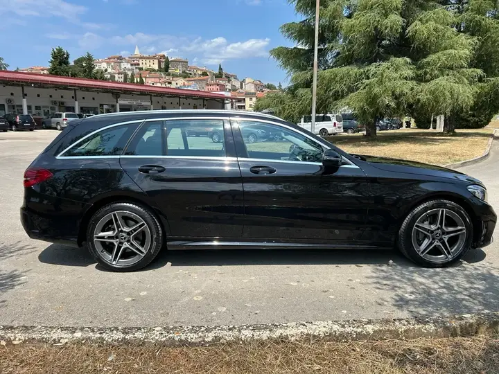 Mercedes-Benz C-Class 2019 photo 3