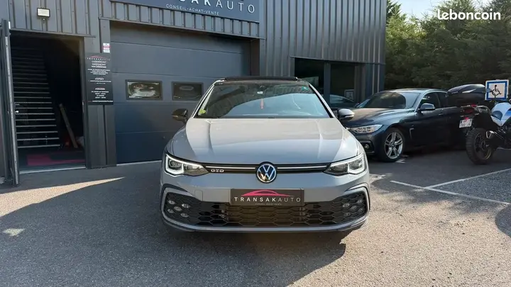 Volkswagen Golf 2022 photo 2