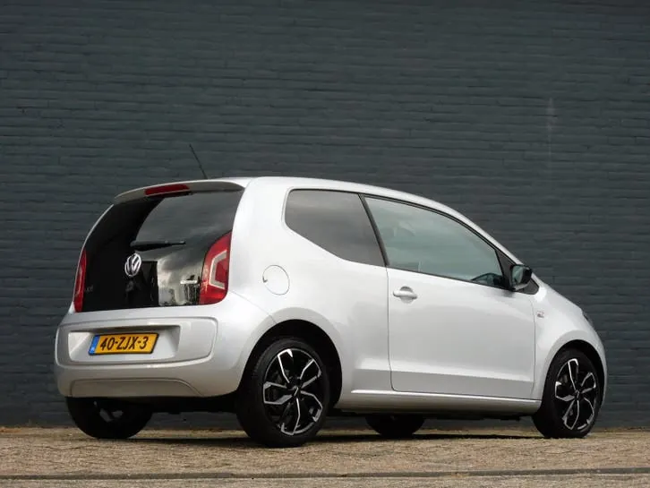 Volkswagen Up 2013 photo 3