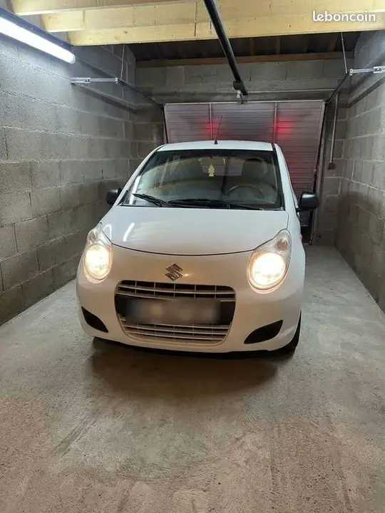 Suzuki Alto 2012 photo 2