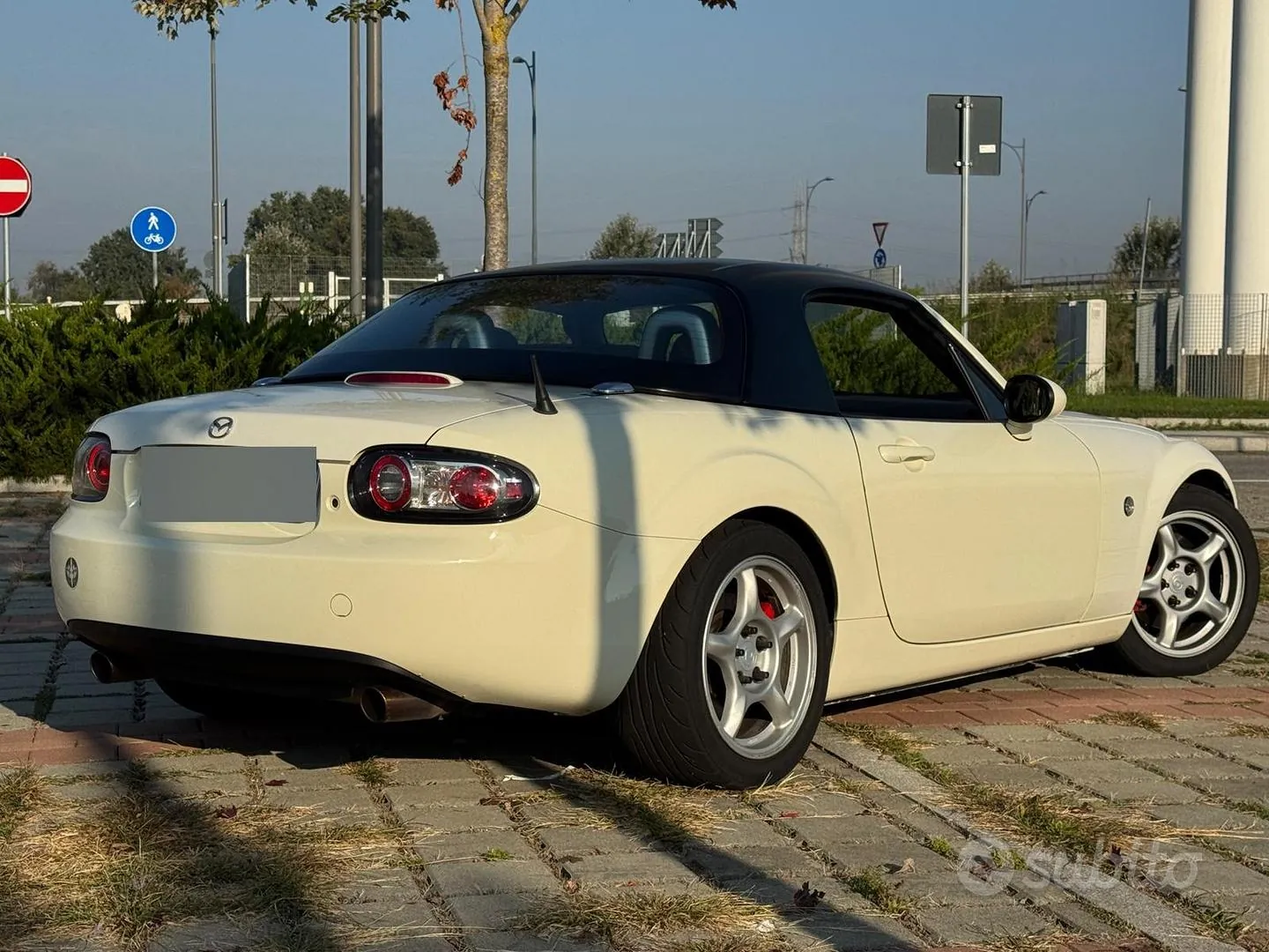 Mazda Mx-5 2006 photo 2