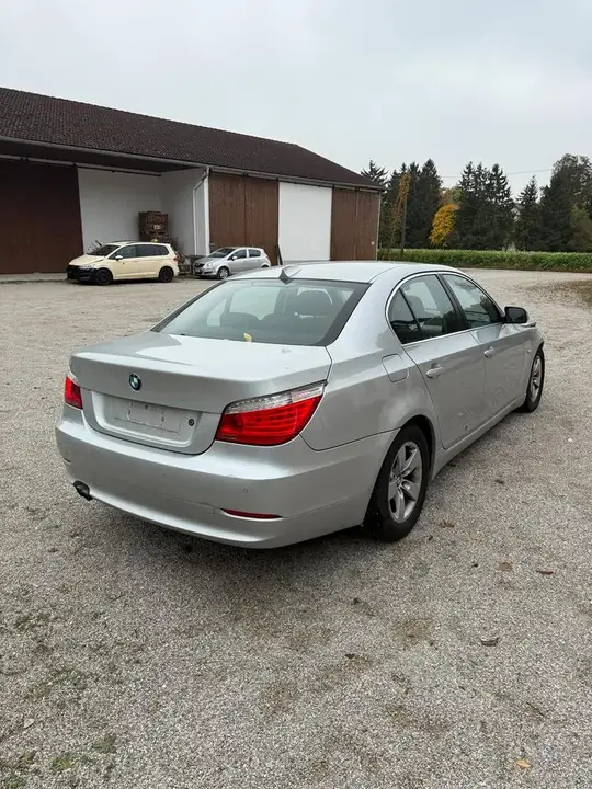 BMW 525I
