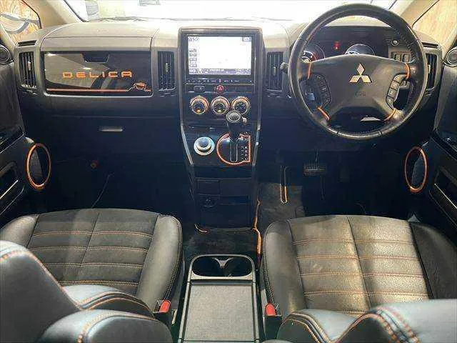 Mitsubishi Delica D:5 2017 photo 3