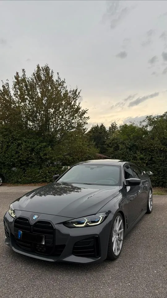BMW M440I