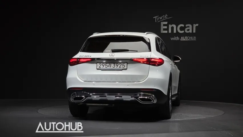 Mercedes-Benz Glc-Class 2023 photo 4
