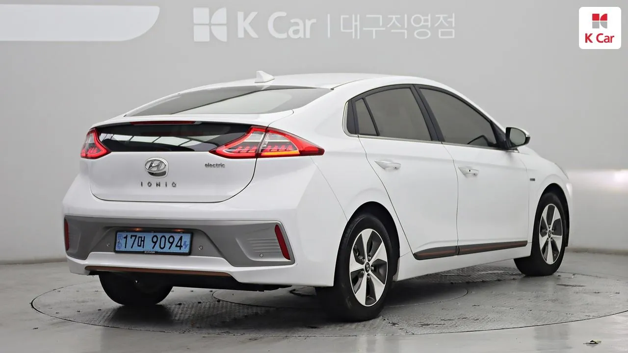 Hyundai Ioniq Electric 2018 photo 2