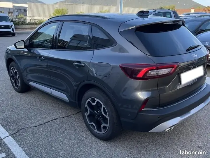 Ford Kuga 2025 photo 3