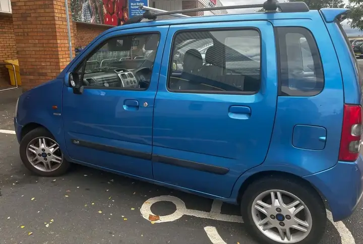 Suzuki Wagon R 2004 photo 2