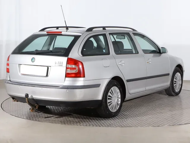 Skoda Octavia Combi 2007 photo 4