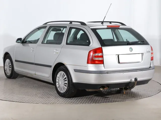 Skoda Octavia Combi 2007 photo 3