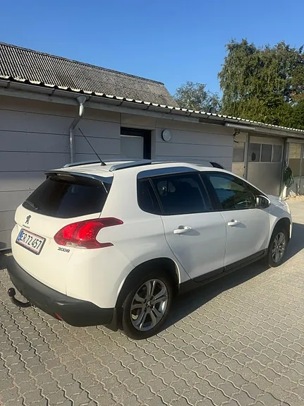 Peugeot 2008 2013 photo 2