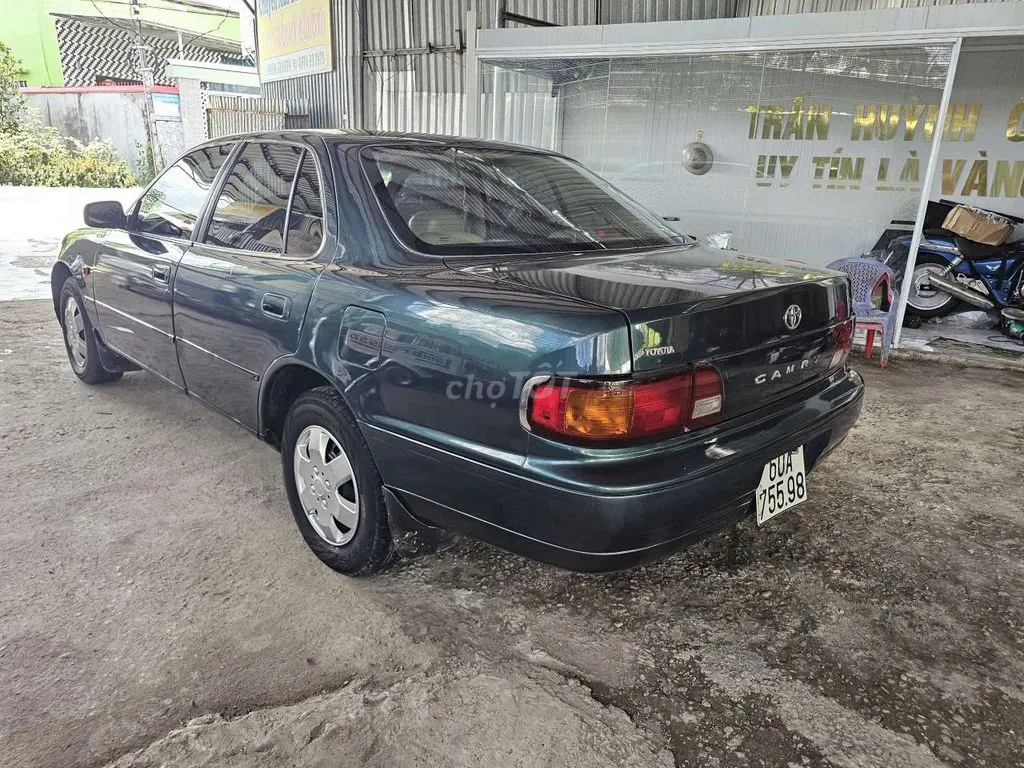 Toyota Camry 1997 photo 3