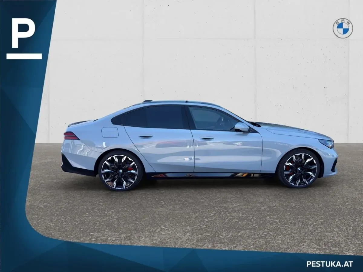 BMW 5 Series photo 3