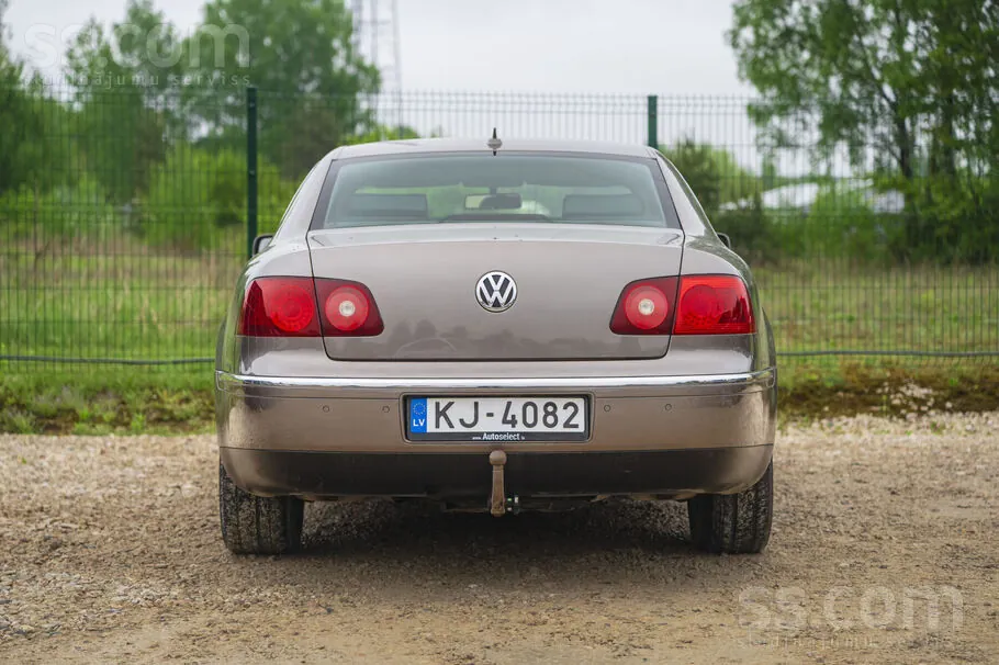 Volkswagen Phaeton 2009 photo 4
