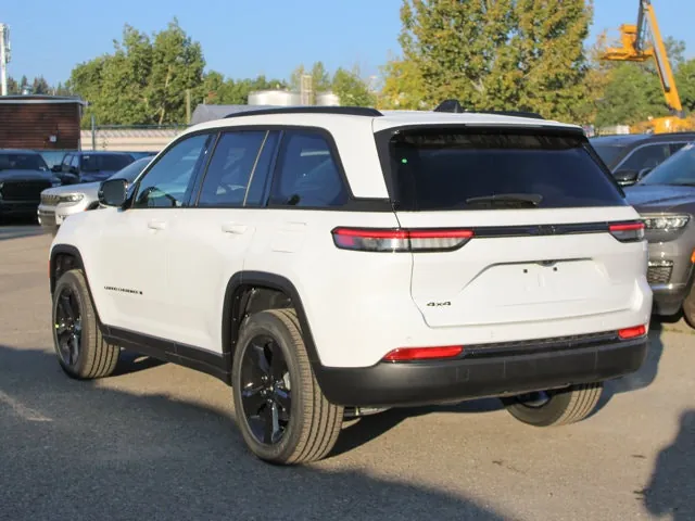 Jeep Grand Cherokee 2025 photo 3