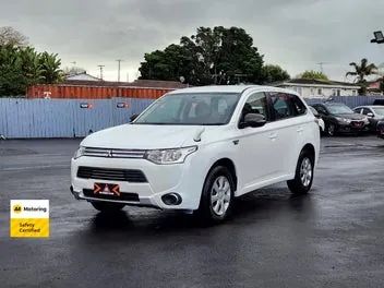 Mitsubishi Outlander 2014 photo 4