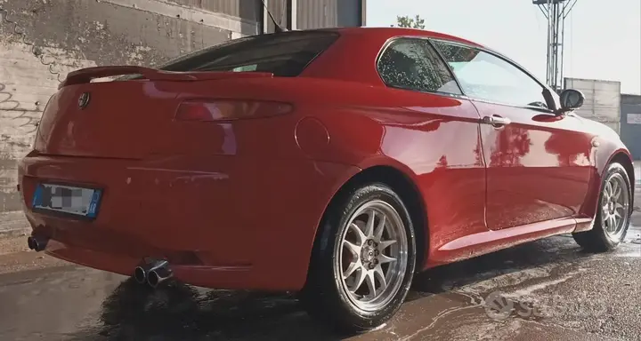 Alfa Romeo Gt 2004 photo 2