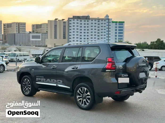 Toyota Prado 2022 photo 3